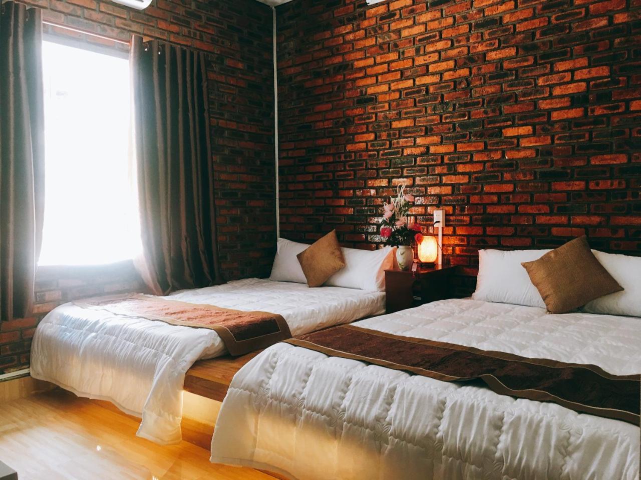 Sunshine Hostel Hue Esterno foto